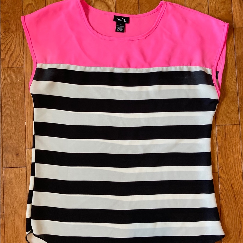 Pink black/white blouse